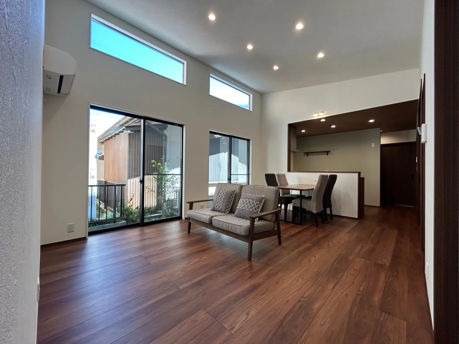 木目調のオシャレなお家